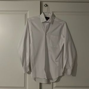 Men’s Fitted dress shirt, small 14-24 1/2, 32/33
